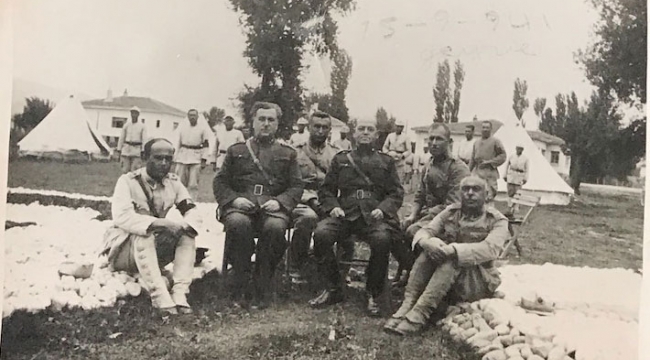 1941'de Geyve'de kurulan Kızılay çadırları